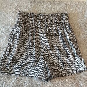 Black and Beige H&M Silk Patterned Shorts with Elastic Band